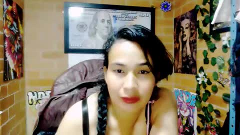 Snapshot of han_deus chatting on October 2, 3:24 am HANMy Dears make sure to follow me here create a FREE account if you dont have one and chat thank you. online show from October 2, 3:24 am