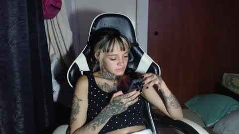 Hanya online show from January 9, 9:49 pm