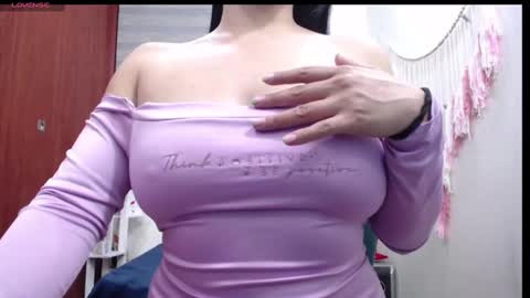 Snapshot of hana_arias chatting on September 26, 11:20 pm hana_arias online show from September 26, 11:20 pm
