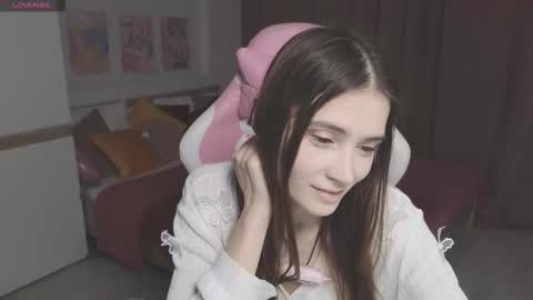 Hana online show from November 17, 1:06 pm