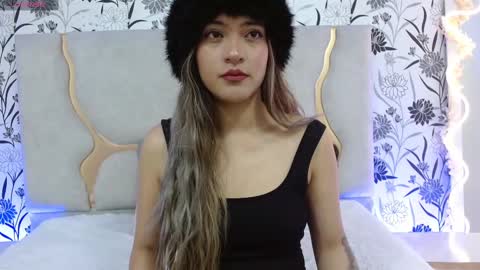hanaa_tay online show from October 4, 11:30 am
