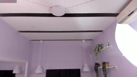 hanaahquinn online show from October 25, 11:40 am