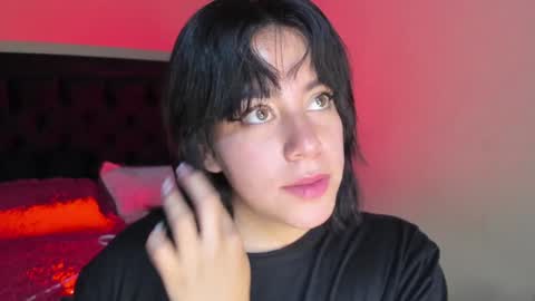 Snapshot of hanah_bakeer chatting on December 3, 4:39 pm Hanah Montana Independent model online show from December 3, 4:39 pm
