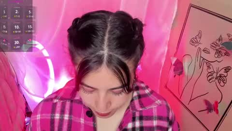 Snapshot of hanah_bakeer chatting on September 19, 2:29 pm Hanah Montana Independent model online show from September 19, 2:29 pm