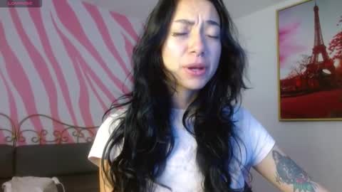 Snapshot of hanaku_8 chatting on February 23, 8:28 pm Hanaku online show from February 23, 8:28 pm