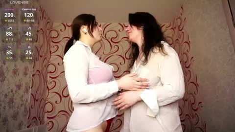 Snapshot of hanalif chatting on April 8, 5:18 am Blair and Ethel online show from April 8, 5:18 am