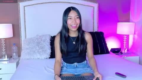 Snapshot of hanaluna chatting on February 23, 12:57 pm Hanna online show from February 23, 12:57 pm