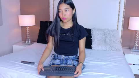 Snapshot of hanaluna chatting on March 27, 2:50 pm Hanna online show from March 27, 2:50 pm