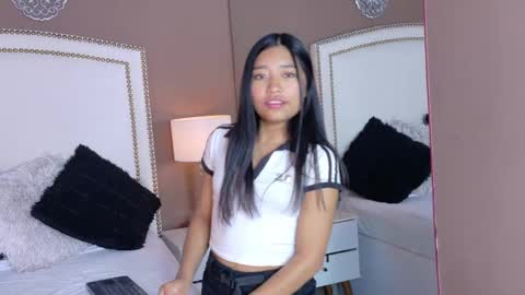 Snapshot of hanaluna chatting on April 9, 2:11 pm Hanna online show from April 9, 2:11 pm