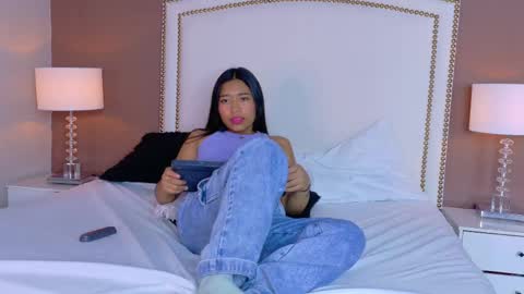 Snapshot of hanaluna chatting on April 15, 7:58 pm Hanna online show from April 15, 7:58 pm