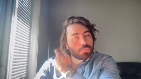 Snapshot of handcyclist25 chatting on October 31, 4:30 pm Handcyclist25 online show from October 31, 4:30 pm