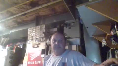 Snapshot of handiemanhere chatting on November 2, 3:31 am naked man online show from November 2, 3:31 am