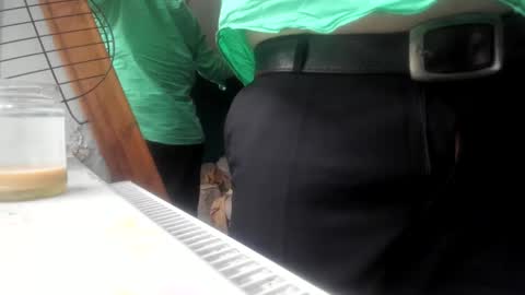 Snapshot of handncocknocum chatting on January 4, 3:07 pm handncocknocum online show from January 4, 3:07 pm