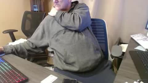 handsome_guy4u online show from March 29, 3:28 am