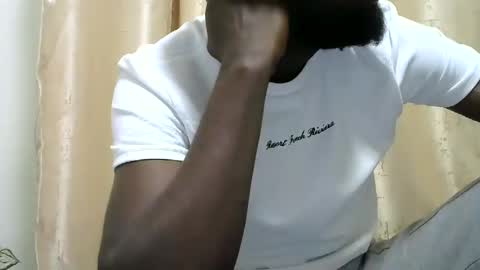 Snapshot of handsome_king30 chatting on December 9, 3:22 pm handsome king online show from December 9, 3:22 pm