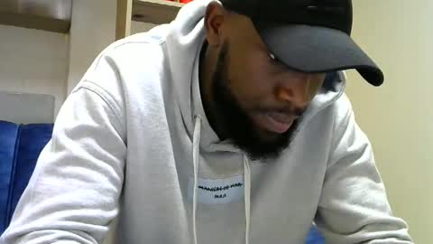 Snapshot of handsome_king30 chatting on December 12, 6:25 am handsome king online show from December 12, 6:25 am