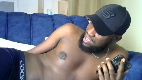 Snapshot of handsome_king30 chatting on December 12, 11:18 am handsome king online show from December 12, 11:18 am