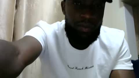 Snapshot of handsome_king30 chatting on December 31, 10:34 pm handsome king online show from December 31, 10:34 pm