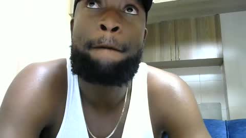 Snapshot of handsome_king30 chatting on January 6, 6:52 pm handsome king online show from January 6, 6:52 pm