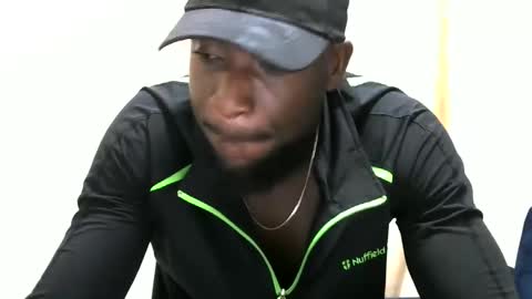 Snapshot of handsome_king30 chatting on February 26, 10:09 pm handsome king online show from February 26, 10:09 pm