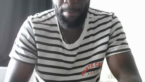 Snapshot of handsome_king30 chatting on April 29, 9:57 am handsome king online show from April 29, 9:57 am
