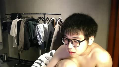 handsome_mannn online show from February 27, 8:20 pm