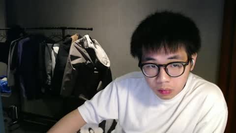 handsome_mannn online show from March 1, 10:42 pm