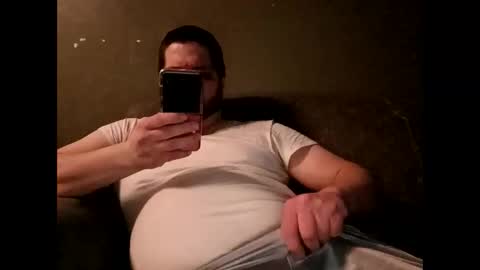 Snapshot of handsomedaddy198924 chatting on February 15, 7:38 am Handsomedaddy198923 online show from February 15, 7:38 am