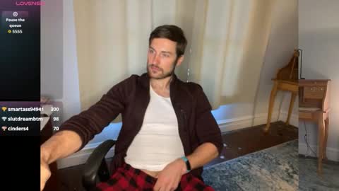 handsumhung online show from December 17, 8:48 pm