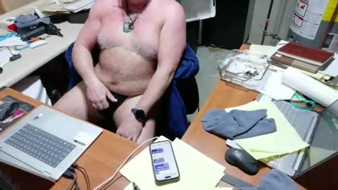 Snapshot of hank6160 chatting on March 2, 6:15 pm hank6160 online show from March 2, 6:15 pm