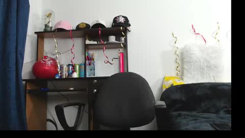 Hank online show from February 21, 1:55 pm