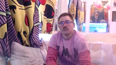 Snapshot of hankrams chatting on November 30, 7:18 pm hank rams online show from November 30, 7:18 pm