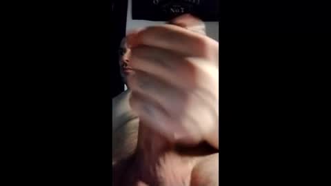 hankskrave online show from May 7, 5:46 am