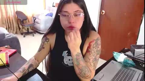 Hanna online show from November 19, 7:14 pm