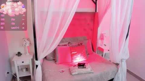 Snapshot of hanna__becker chatting on December 14, 4:18 am hanna online show from December 14, 4:18 am