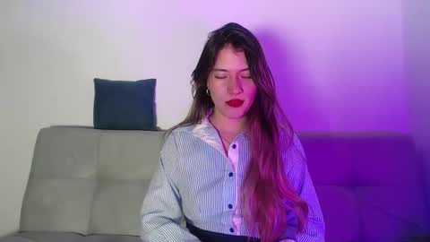 Hanna  online show from February 4, 1:00 am