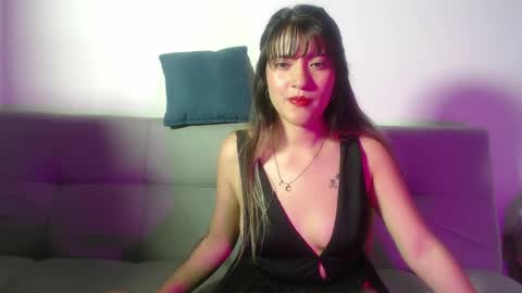 Snapshot of hanna__jones7 chatting on April 22, 12:02 am Hanna online show from April 22, 12:02 am