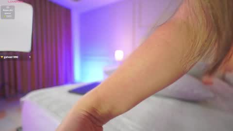 hanna online show from November 13, 3:16 am