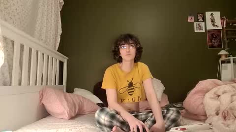 Hanna Banana5 online show from March 1, 6:48 am