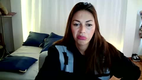 Hanna charming online show from January 8, 4:53 pm