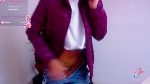 Sara online show from December 16, 5:11 pm