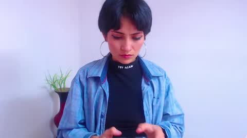 Sara online show from December 17, 7:37 pm