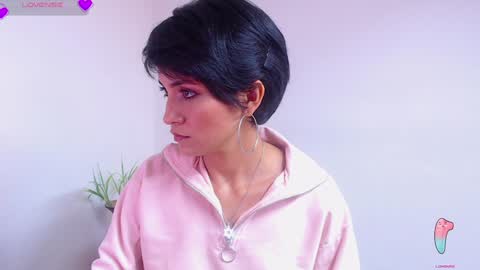 Sara online show from January 3, 5:42 pm