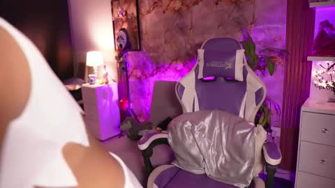 HANNA  online show from October 20, 2:01 am