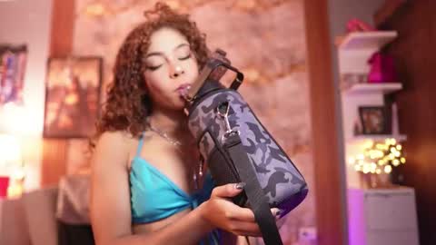 HANNA  online show from November 17, 11:21 pm