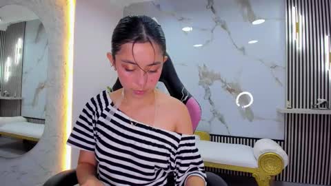 Snapshot of hanna_cutte_ chatting on November 11, 6:30 pm Hanna online show from November 11, 6:30 pm