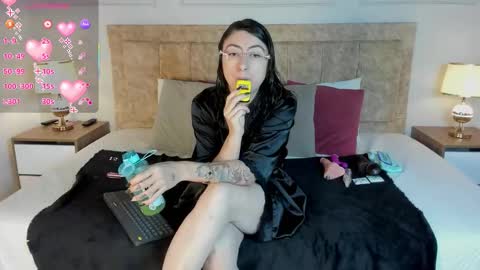 hanna_daze online show from February 13, 11:28 am