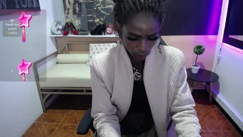 hanna_lamber online show from December 11, 7:31 am
