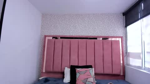  H A N N A  online show from October 30, 7:47 pm