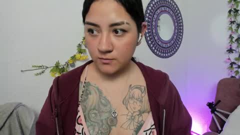 Camila online show from February 4, 1:02 am